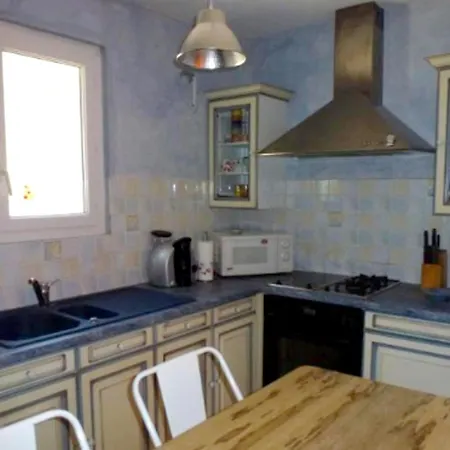 Maison D'une Avec Piscine Partagee Et Wifi A Hippolyte Le Graveyron *