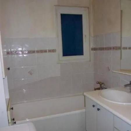 Maison D'une Avec Piscine Partagee Et Wifi A Hippolyte Le Graveyron Saint-Hippolyte-le-Graveyron
