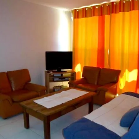 Holiday home Maison D'une Avec Piscine Partagee Et Wifi A Hippolyte Le Graveyron