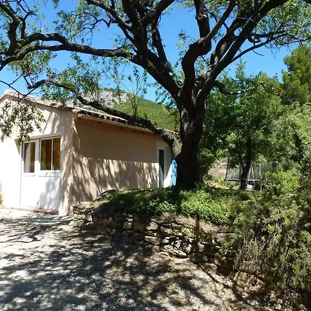 Maison D'une Avec Piscine Partagee Et Wifi A Hippolyte Le Graveyron *
